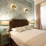 Via Dei Pepi 3 - Florence Charming Apartments - Chic Retreat Apartment A Few Steps From Santa Croce Square