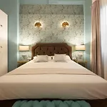 Via Dei Pepi 3 - Florence Charming Apartments - Chic Retreat Apartment A Few Steps From Santa Croce Square