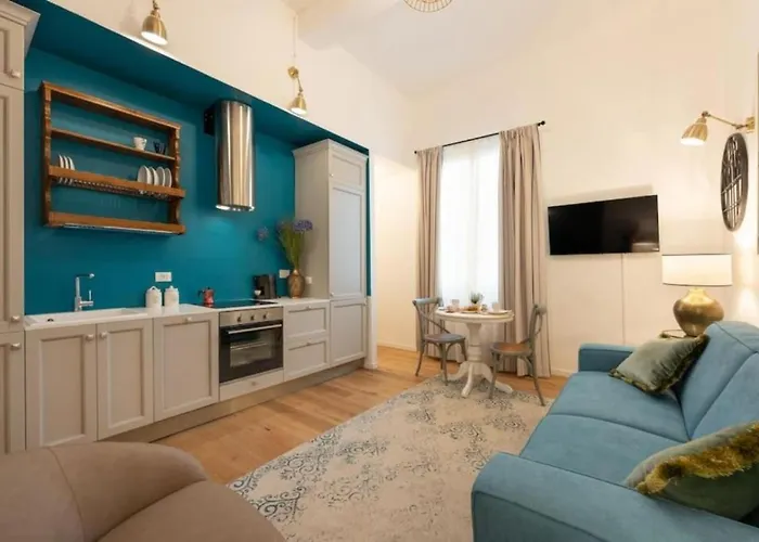 Via Dei Pepi 3 - Florence Charming Apartments - Chic Retreat Apartment A Few Steps From Santa Croce Square