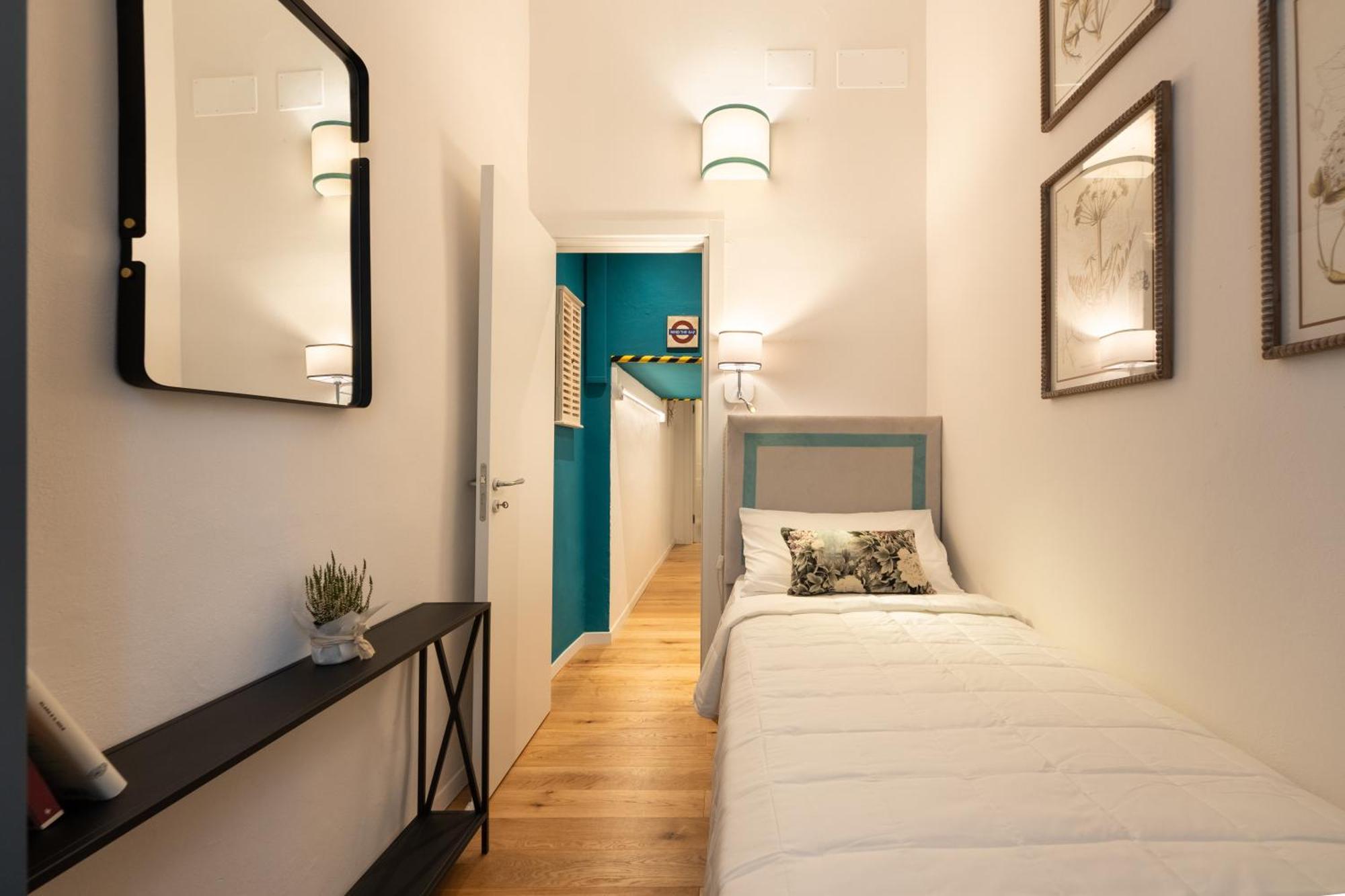 Via Dei Pepi 3 - Charming - Chic Retreat A Few Steps From Santa Croce Square Apartment Florence